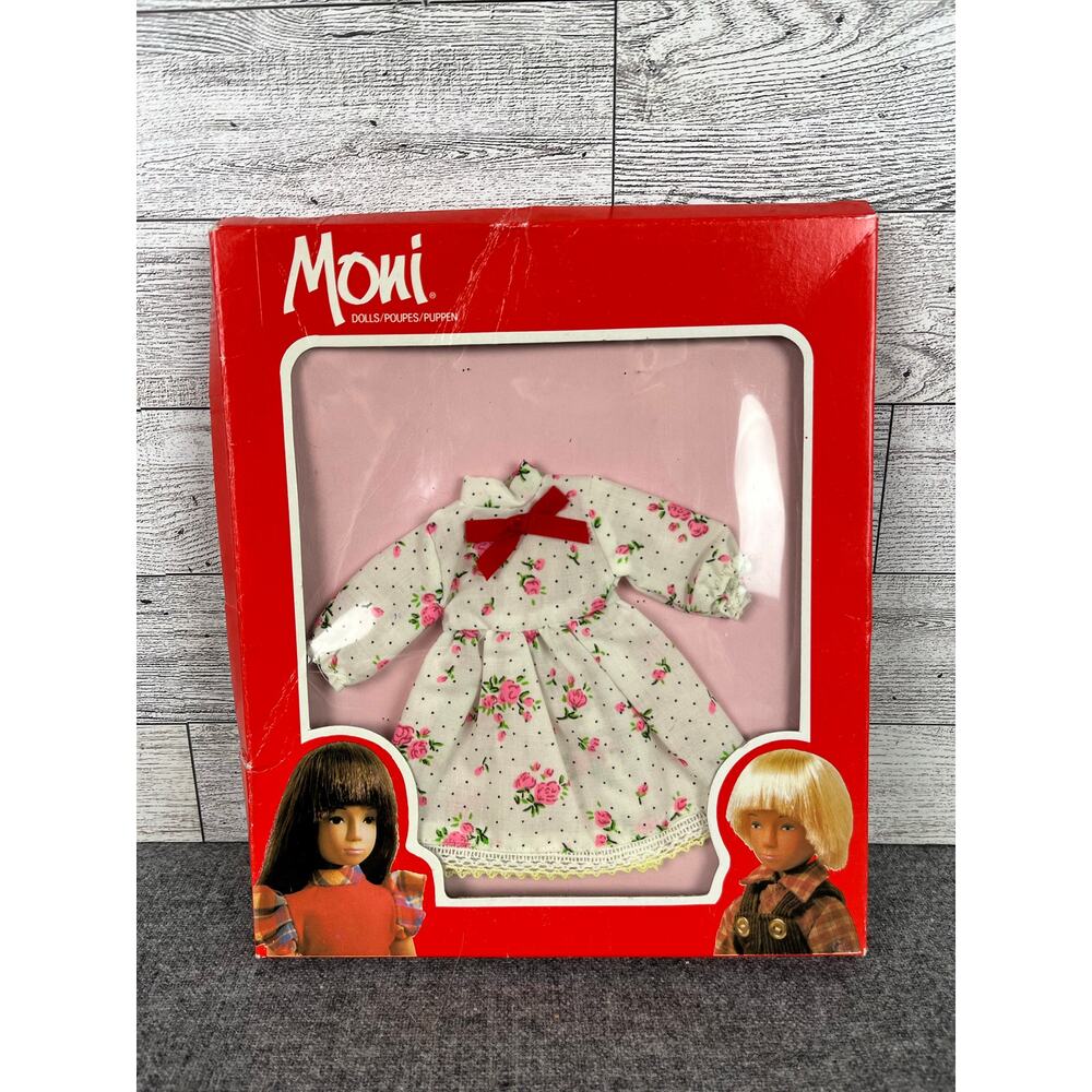 MONI URANIUM OUTFIT White Floral Dress Boxed Vintage Doll Clothes
